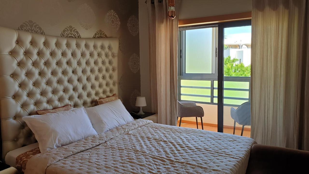 Luxury City Villa Olivia 10 - 15 Min To The Beach Oura, Private Swimming Pool อัลบูเฟรา ภายนอก รูปภาพ